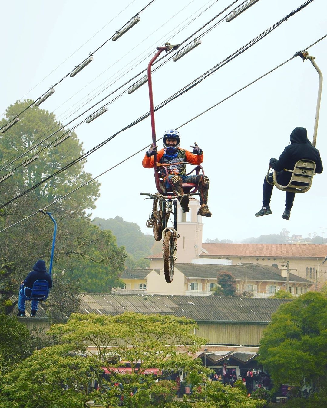 Teleférico faz parte da prova de Downhill do Rocky Mountain Games